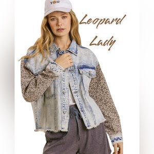 Umgee denim jacket with leopard accents